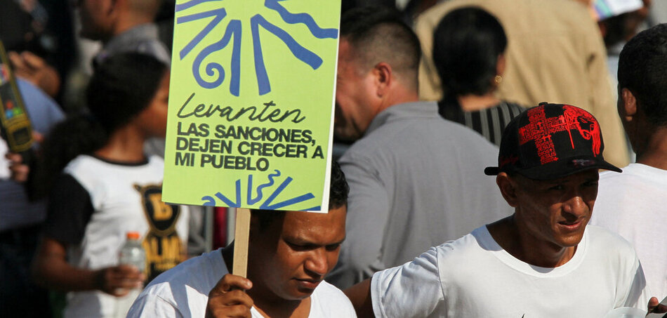 „Töröljétek el a szankciókat, hagyjátok növekedni a népet”: a kampány vasárnap indult Caracasban