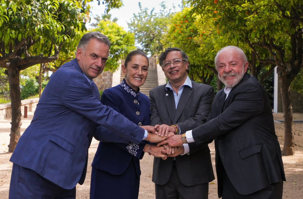 Balról jobbra: Uruguay, Mexikó, Kolumbia és Brazília elnökei, Yamandú Orsi, Claudia Sheinbaum, Gustavo Petro és Inácio Lula da Silva