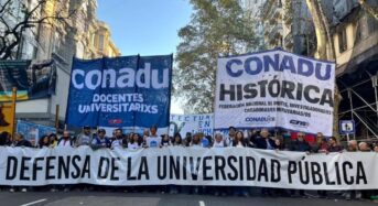 Tömeges tüntetések Argentínában Milei egyetemi költségvetés-csökkentései ellen