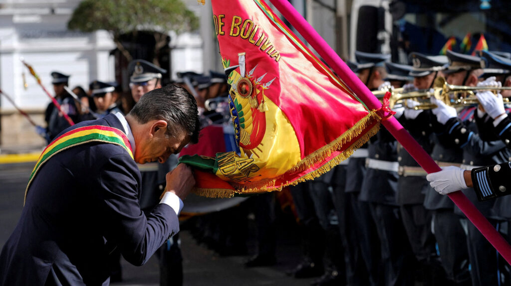 Bolívia kételkedik a vezetői szerepben: Paz elnök első beszéde az ország helyzetéről