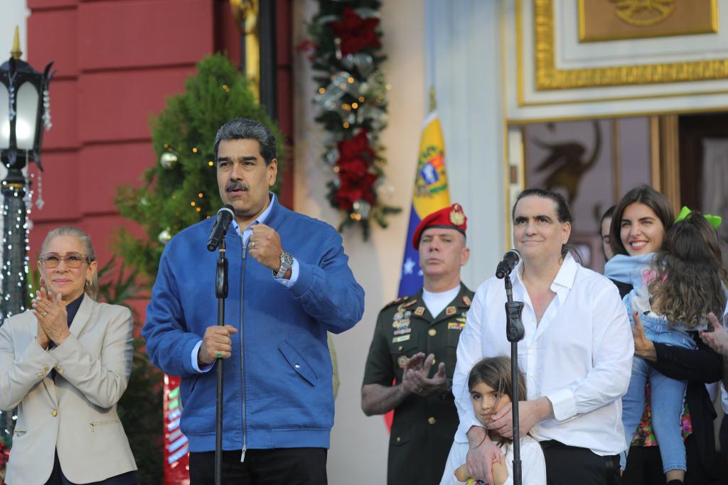 Venezuela volt elnöke, Nicolás Maduro és Alex Saab (a képen jobbra) 2023-ban