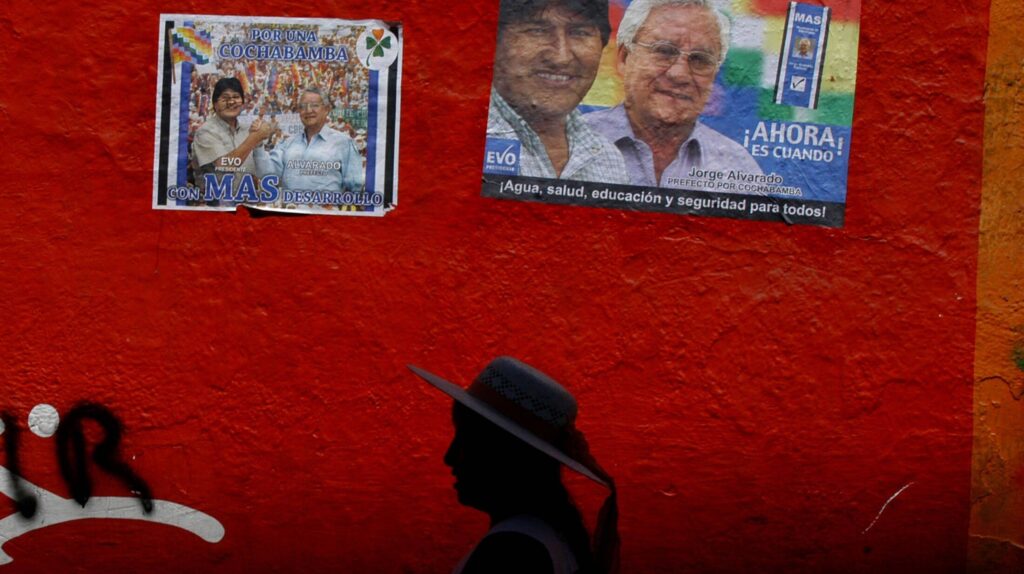 „A szegények vezetője”: MAS-plakát Evo Morales-szal Cochabambában, 2005 vége