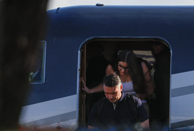 Flavio Bolsonaro érkezése az Opa-locka repülőtérre